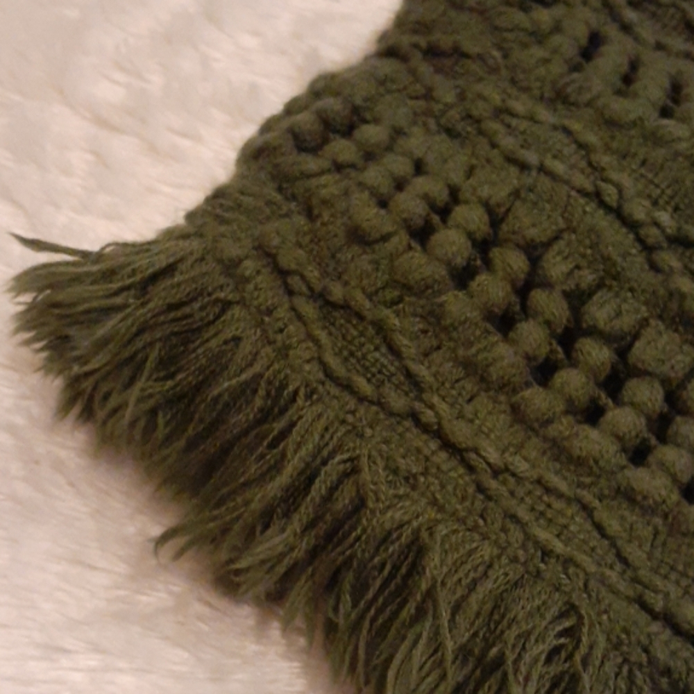 🔥Green crocheted infinity scarf🔥